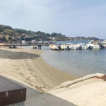 Maison De Pecheur Les Pieds Dans L'eau Giens Holiday home Hyeres